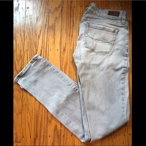 Stretchy light gray skinny jeans